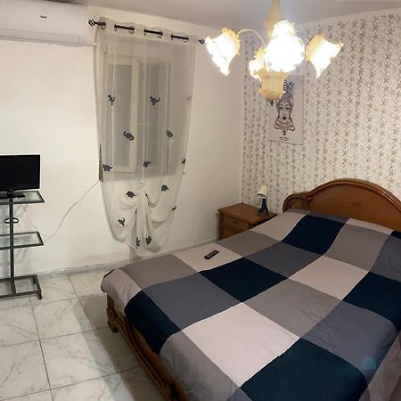 Cucchiara Apartment Catania Bagian luar foto