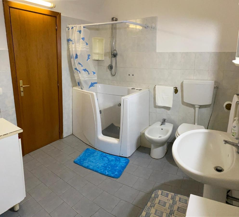 Cucchiara Apartment Catania Bagian luar foto
