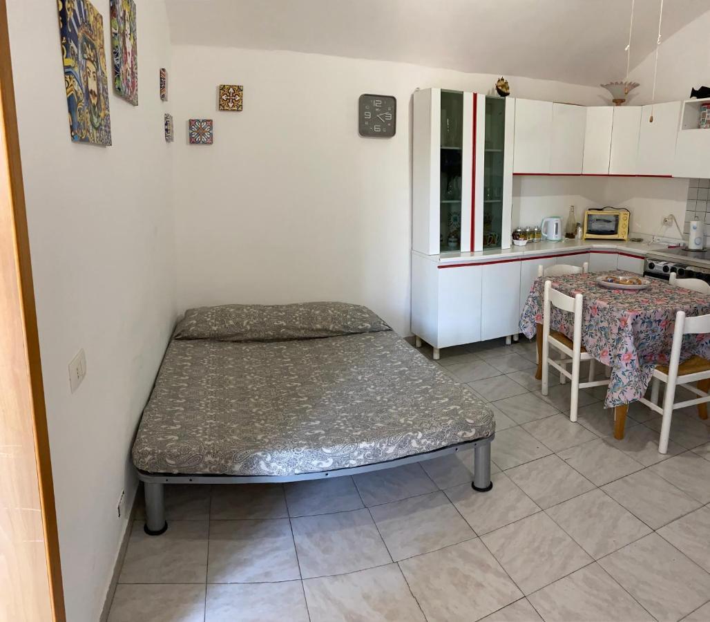 Cucchiara Apartment Catania Bagian luar foto